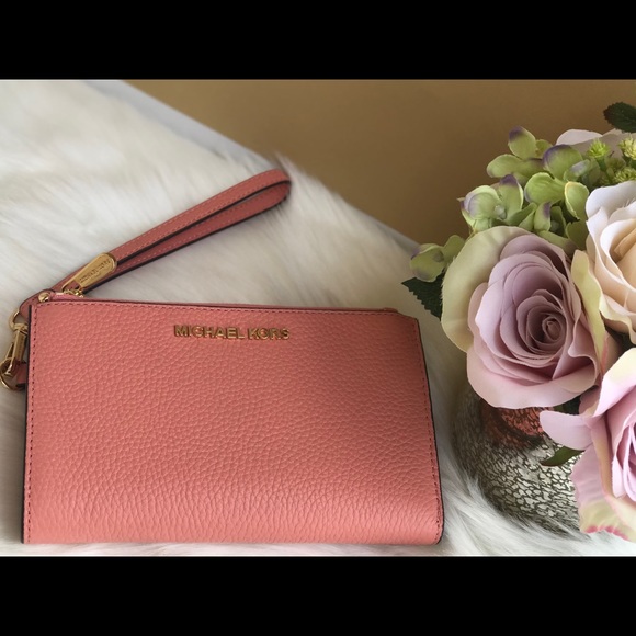 🌷MICHAEL KORS Peach Double Zip Phone Wristlet - Picture 6 of 8